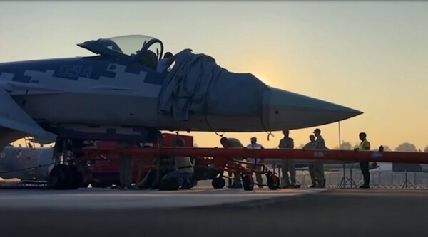 Наш Су-57 покорил небо на Aero India 2025